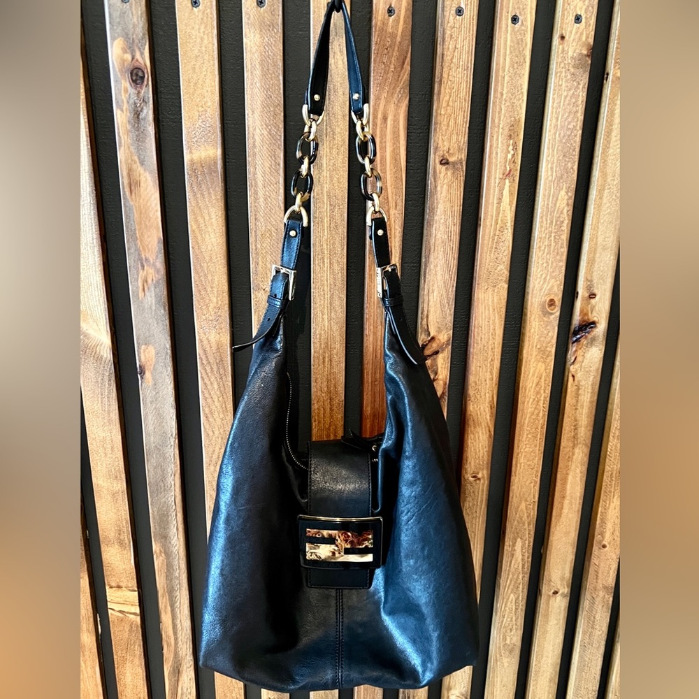 FENDI Authentic Mamma Baguette 8BR643 leather shoulder bag
